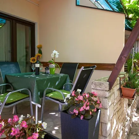Guest House Ljubica Medulin Exterior photo