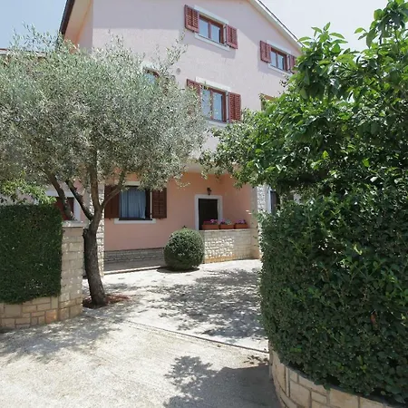 Guest House Ljubica Medulin Exterior photo
