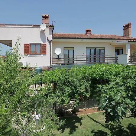 Guest House Ljubica Medulin Exterior photo