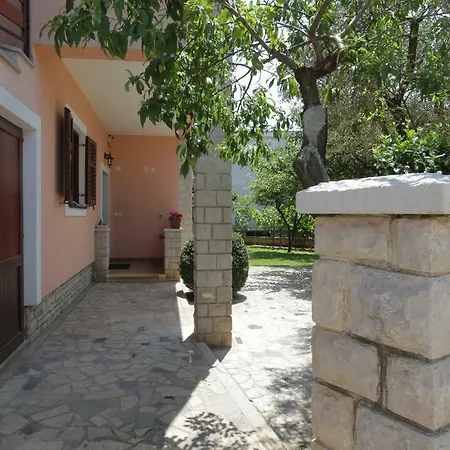 Guest House Ljubica Medulin Exterior photo
