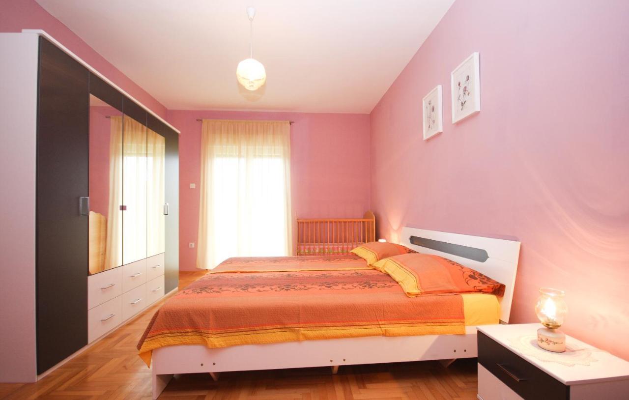 Apartment Ljubica *
