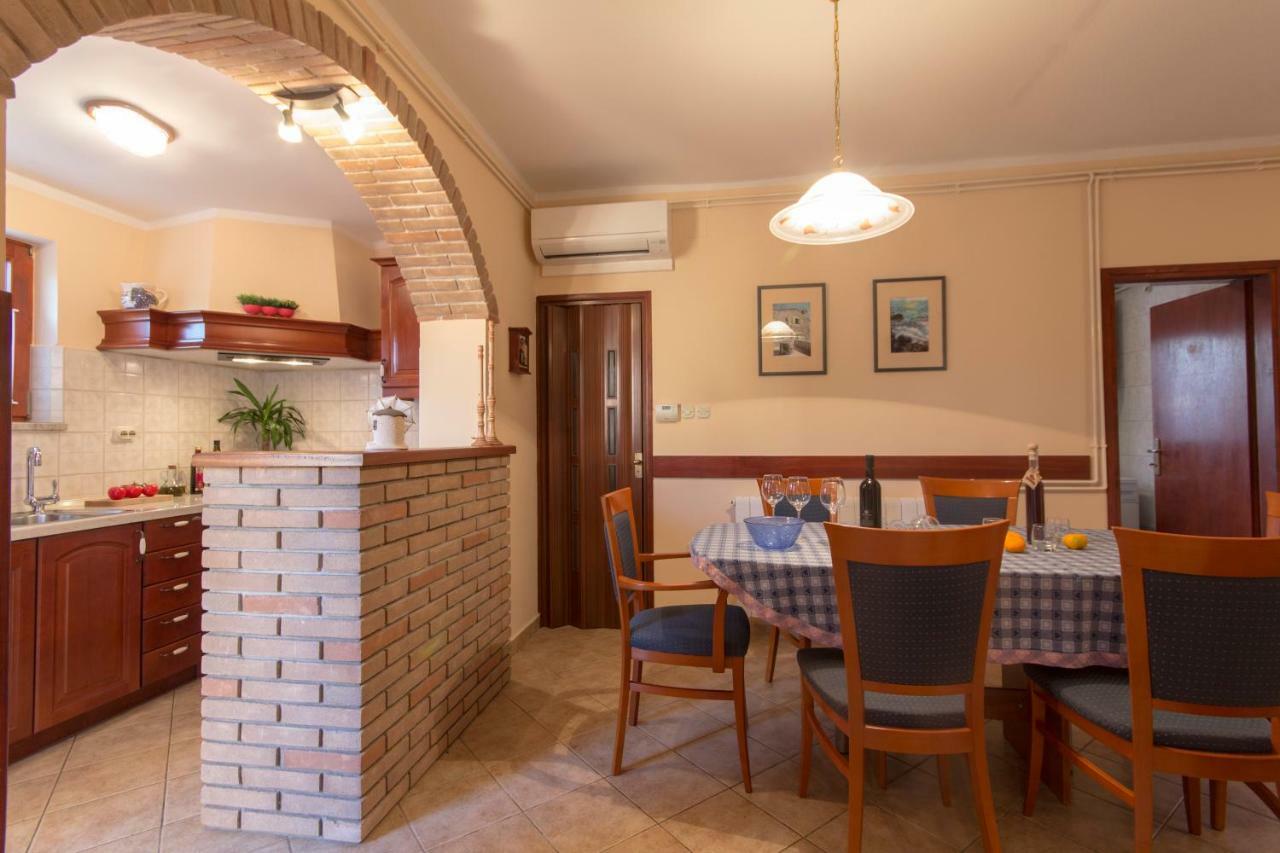 Apartment Ljubica *